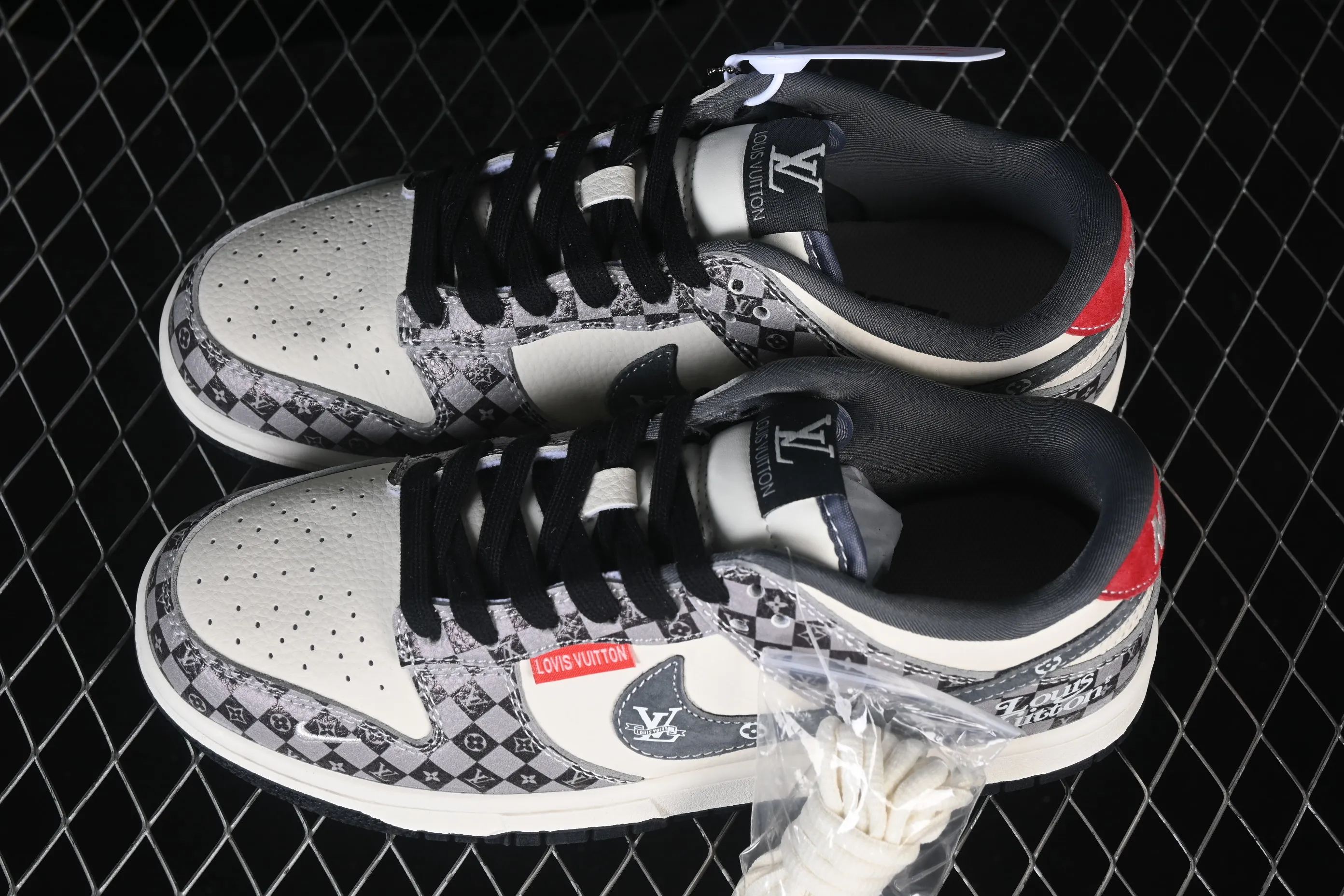 All categories Nk SB Dunk Series Nk SB Dunk Low High-end customized low-top sneakers Nike SB Dunk Low joint model High-end private customization low-top casual sneakers DN3168-033